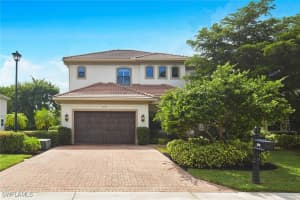 2863 Coco Lakes Drive, Naples, FL 34105 - MLS#225073572