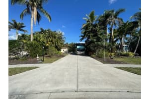 4995 Coach Lane, Naples, FL 34114 - MLS#225073577