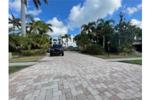 4505 Southern Breeze Drive, Naples, FL 34114 - MLS#225073599