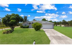720 Bedford Point Avenue, Lehigh Acres, FL 33974 - MLS#225073625