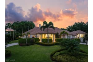 13700 Pondview Cir, Naples