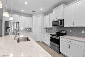 28037 Captiva Shell Loop, Bonita Springs, FL 34135 - MLS#225073638