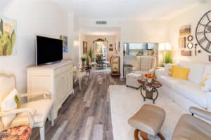 201 Arbor Lake Drive, Naples, FL 34110 - MLS#225073649
