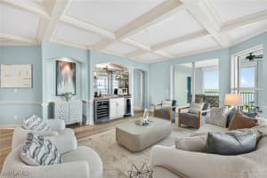285 Grande Way 804, Naples