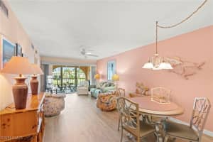 372 Charlemagne Boulevard, Naples, FL 34112 - MLS#225073710