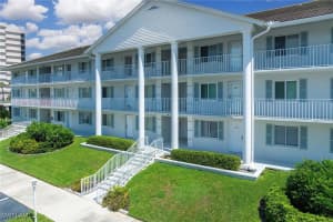 10686 Gulf Shore Drive, Naples, FL 34108 - MLS#225073752