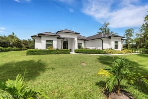 2419 6th Avenue, Naples, FL 34117 - MLS#225073761