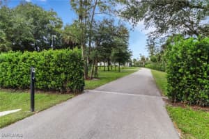 2419 6th Avenue, Naples, FL 34117 - MLS#225073761