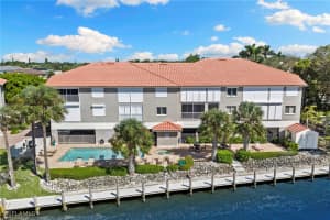 9101 Vanderbilt Drive, Naples, FL 34108 - MLS#225073772