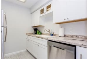 372 4th Avenue, Naples, FL 34102 Sold 12/18/25