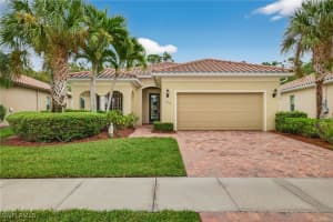 12135 Chrasfield Chase, Fort Myers, FL 33913 - MLS#225073785