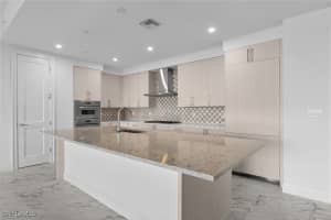 1125 CENTRAL Avenue, Naples, FL 34102 - MLS#225073860