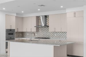 1125 CENTRAL Avenue, Naples, FL 34102 - MLS#225073860