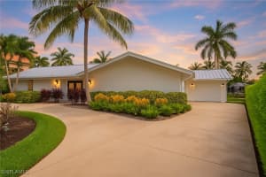 1250 Tuna Court, Naples, FL 34102 - MLS#225073898