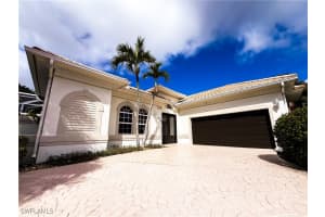 516 Eagle Creek Dr, Naples