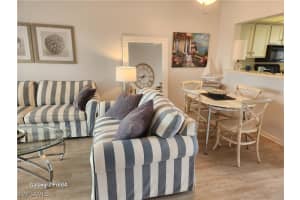 805 RIVER POINT Drive, Naples, FL 34102 - MLS#225073923