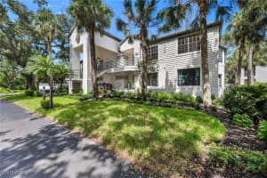 27026 Oakwood Lake Drive, Bonita Springs, FL 34134 - MLS#225073961