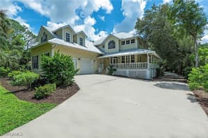 5070 Palmetto Woods Dr, Naples