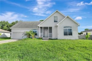 2913 13th Street, Lehigh Acres, FL 33976 - MLS#225073979