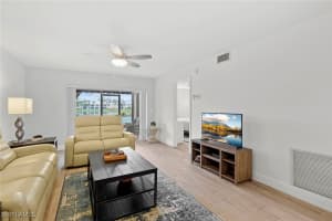 840 Gulf Pavillion Drive, Naples, FL 34108 - MLS#225073993