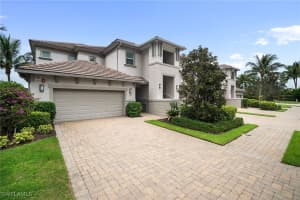 8050 Signature Club Circle, Naples, FL 34113 - MLS#225074010