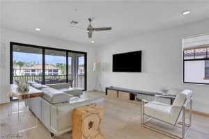 15161 Palmer Lake Circle, Naples, FL 34109 - MLS#225074013