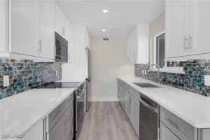 2500 Gulf Shore Blvd N S10 Naples, FL 34103 - Off Market