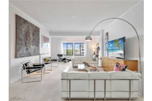 201 Arbor Lake Drive, Naples, FL 34110 - MLS#225074060