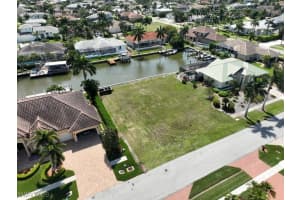 131 Channel Court, Marco Island, FL 34145 - MLS#225074065