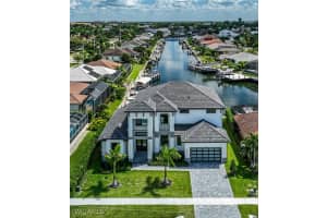 109 Gulfstream St, Marco Island