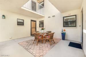 529 Lake Louise Circle, Naples, FL 34110 - MLS#225074214