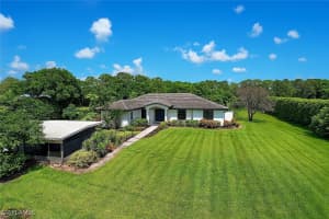 2560 2nd Street, Naples, FL 34120 - MLS#225074223