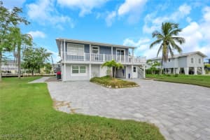 245 Bahia Viaduct, Fort Myers Beach, FL 33931 - MLS#225074234
