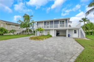 245 Bahia Viaduct, Fort Myers Beach, FL 33931 - MLS#225074234