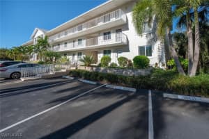 3021 Sandpiper Bay Cir E206, Naples