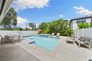 521 102nd Avenue, Naples, FL 34108 - MLS#225074260