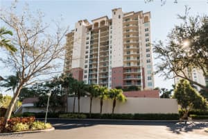 455 Cove Tower Drive, Naples, FL 34110 - MLS#225074314