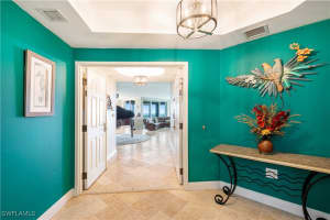 455 Cove Tower Drive, Naples, FL 34110 - MLS#225074314