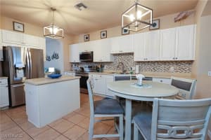 9601 Spanish Moss Way, Bonita Springs, FL 34135 - MLS#225074324