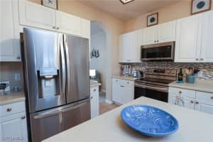 9601 Spanish Moss Way, Bonita Springs, FL 34135 - MLS#225074324