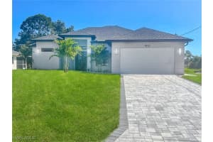 902 Alaska Avenue, Lehigh Acres, FL 33971 - MLS#225074352