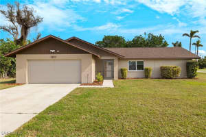 20821 Coconut Drive, Estero, FL 33928 - MLS#225074394