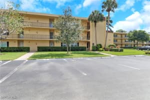 1086 Forest Lakes Dr 9109, Naples