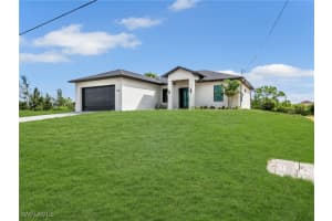 2001 17th Place, Cape Coral, FL 33993 - MLS#225074405