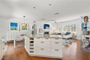 725 Central Avenue, Naples, FL 34102 - MLS#225074413