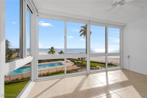 2121 Gulf Shore Blvd N 203, Naples