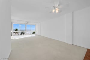 2121 Gulf Shore Boulevard, Naples, FL 34102 - MLS#225074420