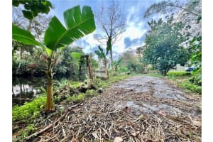 10141 Kentucky Street, Bonita Springs, FL 34135 - MLS#225074460