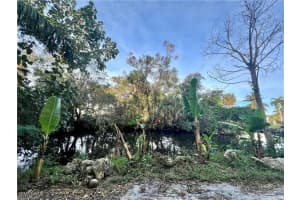 10141 Kentucky Street, Bonita Springs, FL 34135 - MLS#225074460