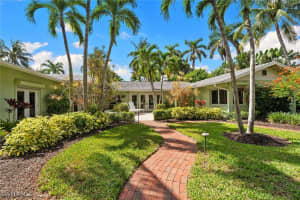 280 4th Avenue, Naples, FL 34102 - MLS#225074469